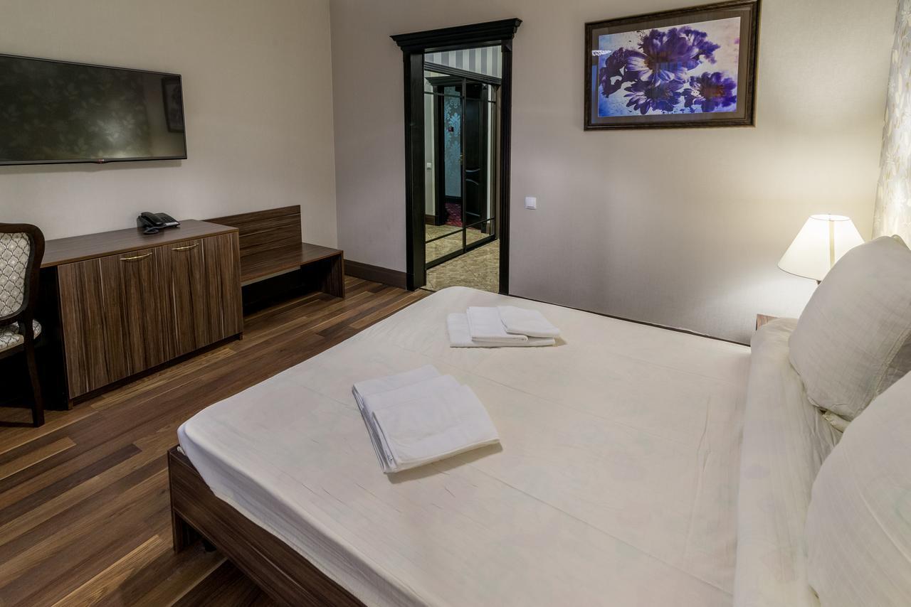 Krts Korona Hotel Sudilovichi ภายนอก รูปภาพ